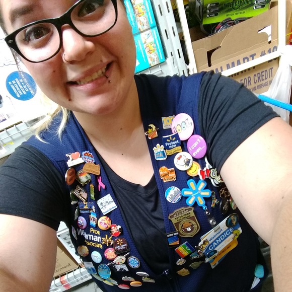 Meet your Posher, Candice - Picture 2 of 2